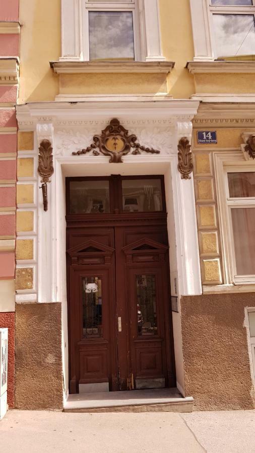 Vienna Smile Apartment Schoenbrunn Bagian luar foto